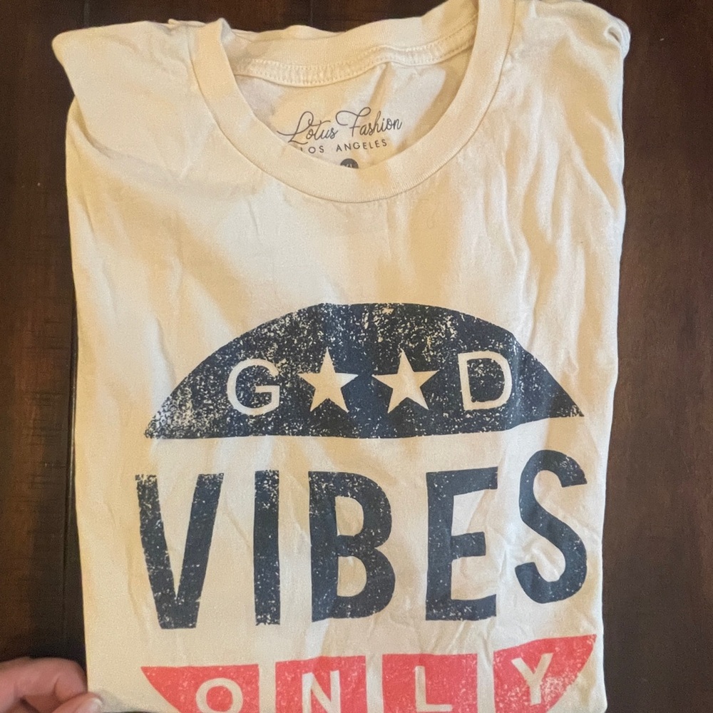 LOTUS FASHION 'Good Vibes Only' Graphic Tee